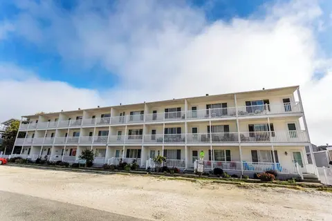 Dewey Villa 2B