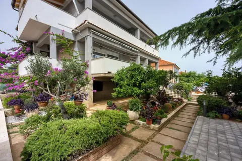Pool Apartment Bakija