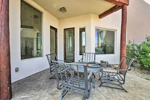 Alto Townhome w/ Patio, 19 Mi to Ski Apache
