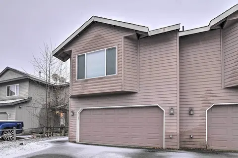 Accommodating Anchorage Abode < 1 Mi to Jewel Lake