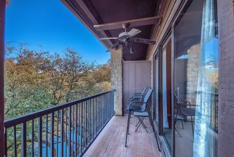 The Float Inn 3 Cw B209 3 Bedroom Condo by RedAwning