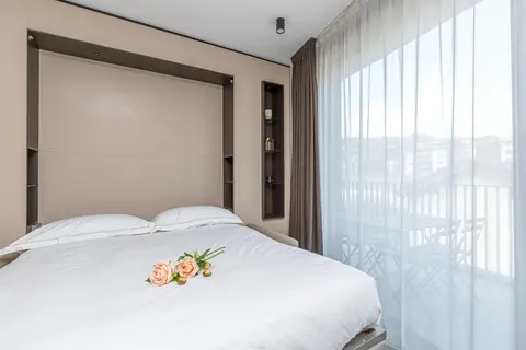 Icon H 207 Suite Micro-living