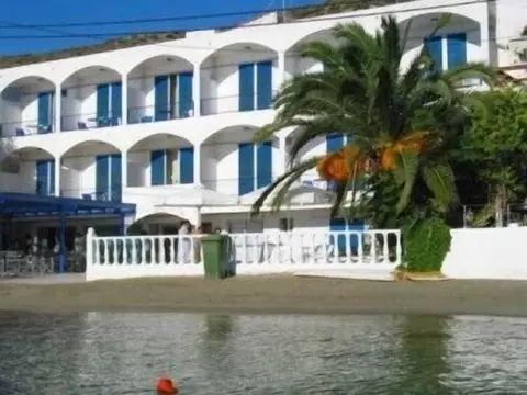 Knossos Hotel