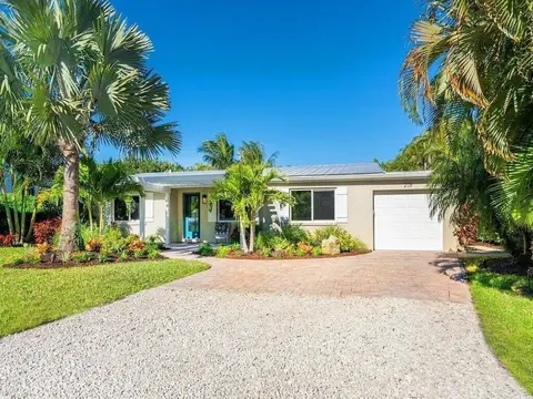 The Salted Coconut 3 Bedroom Home by RedAwning