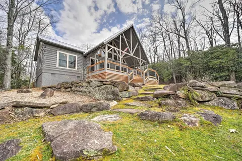 Deck + Fire Pits: Lake Toxaway Getaway!