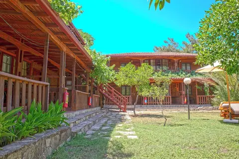 Luna Dorada Hotel