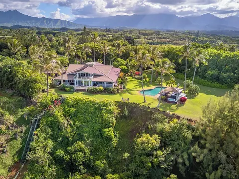 Secret Beach House in Kilauea