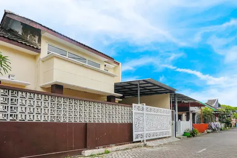 SPOT ON 91615 Arumba Guest House Syariah