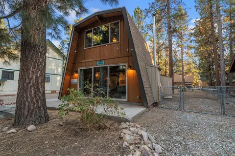 The Cozy Bear Cabin