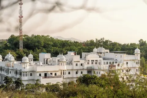 Daulatgarh Resort
