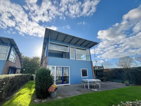 6 Pers Modern Harbor House With Fenced Garden With the Lake View