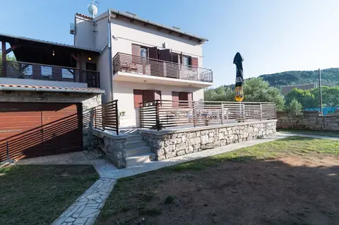 Seafront Spacious Apartment Spazzio