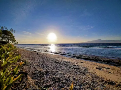 Moorea - Toatea Beach Hoe