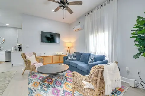 Walk to The Strand: Home in Historic Galveston