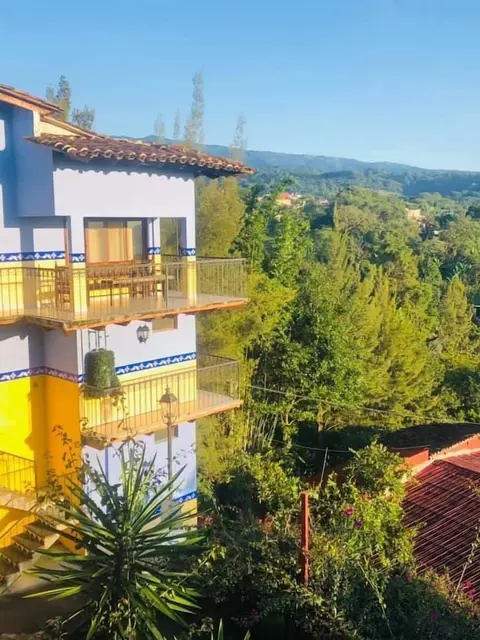 HOTEL EL PEDREGAL