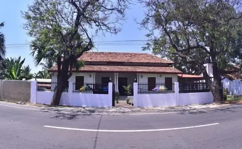 Peninsula Hotel