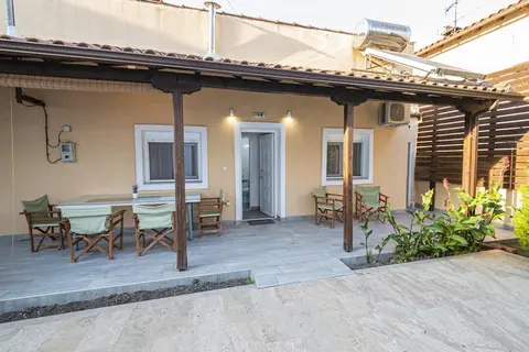 Alley House by Travel Pro Servises