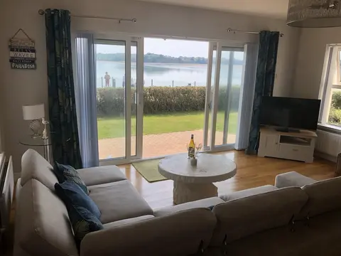 Immaculate 3-bed Apartment in Dundrum Co Down
