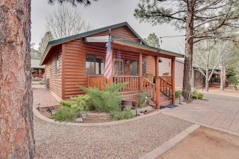 Overgaard Cabin w/ Gas Grill & Propane Fire Pit!