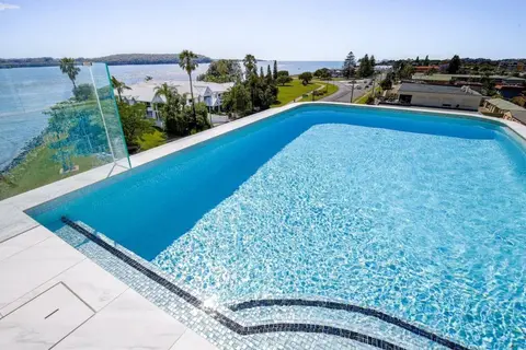 Elegant 2-bed Apartment With Stunning Views