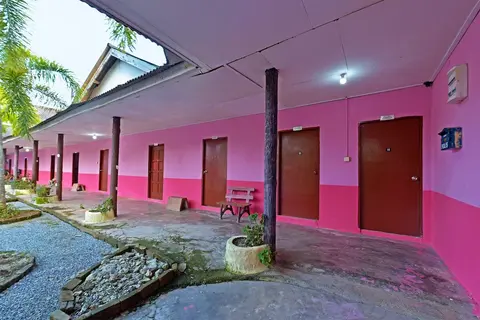 OYO 90689 Chalet Kak Siti