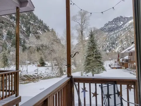 Alpenglow Vacation Rentals