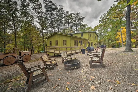 John Wayne' Apartment - Deck, Bbq, Horses On-site