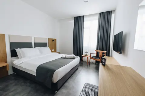 Ingate Hotel & Cafe