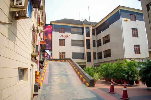 Ai-Royal Hotel & Suites