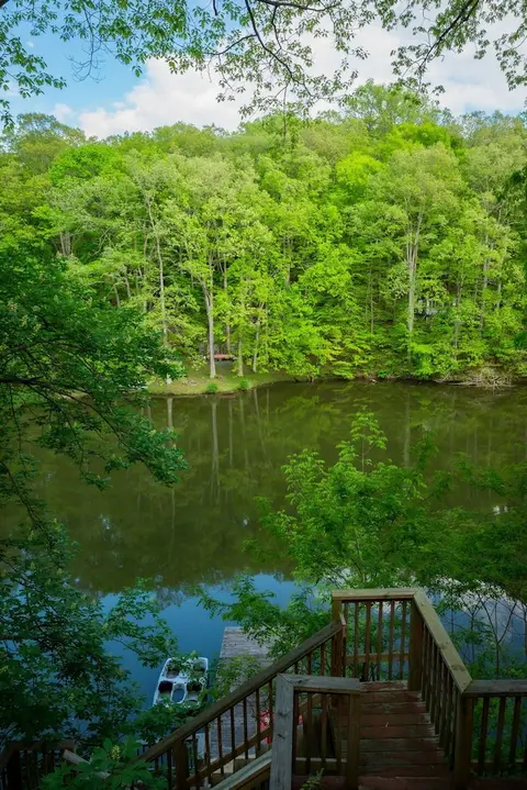 Lakefront-nestled in Nirvana