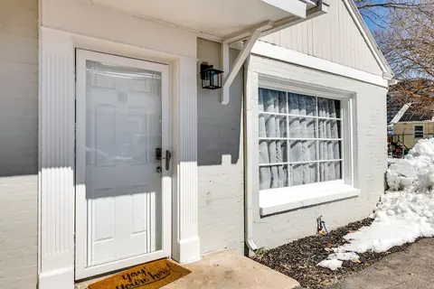 Cozy Ogden Cottage: 1 Mi to Downtown!