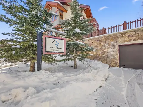 Union Creek Townhome 164d New Listing! 4 Bedroom Townhouse