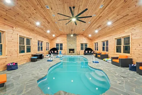 Grand Timber by Avantstay Indoor Pool, Sports Court, Game Room, & More!