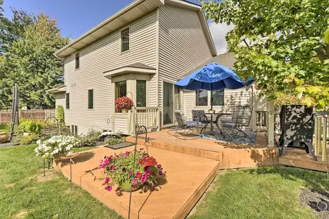Spacious Fort Wayne Home w/ Yard + Gas Grill!