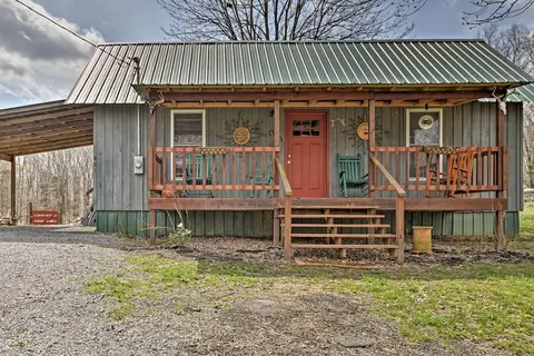Remote Kentucky Cabin w/ Fire Pit & 2 Ponds