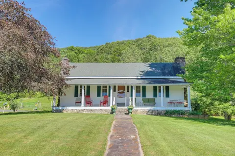 Mtn Views & Epic Sunsets: Private Weaverville Home