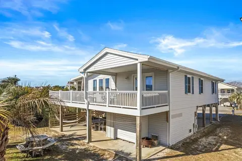 Dunebug Cottage / 319 Sandpiper Lane 3 Bedroom Home by RedAwning