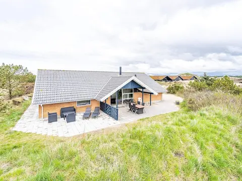 Tranquil Oasis in Henne Strand-by Traum