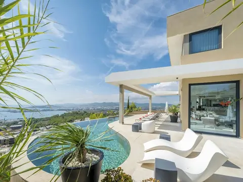 Premium Villa With Infinity Pool