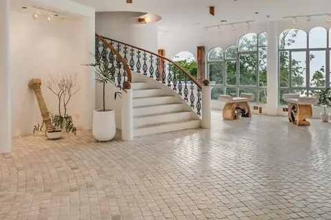 Ampersand Resort