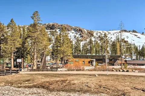 Walk to Ski Lift & Village: Lovely Kirkwood Condo!