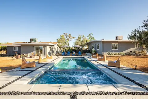 Sunset Grove Two Beautiful Homes w Private Pool