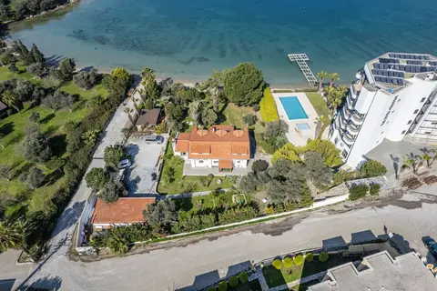 Sea Houses