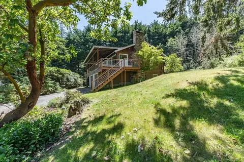 Eagles Watch by Avantstay Large Deck w/ Views
