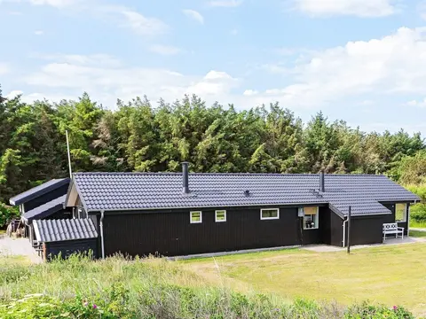 Sprawling Holiday Home in Løkken near Sea