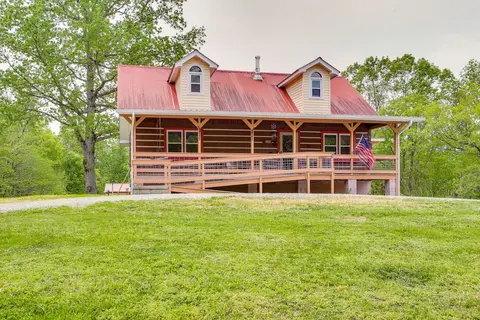 Rustic Dale Hollow Lake Cabin - Private Hot Tub!