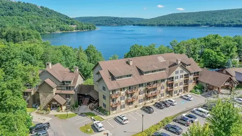 Suites at Silver Tree A124
