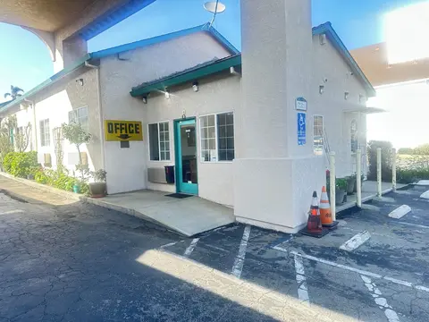 ROYAL INN