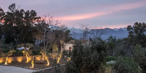 Alistos Hotel