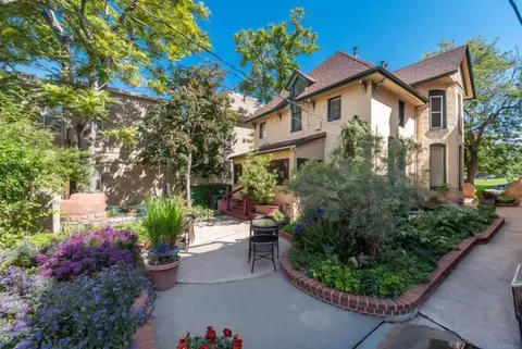 Queen Anne Bed And Breakfast